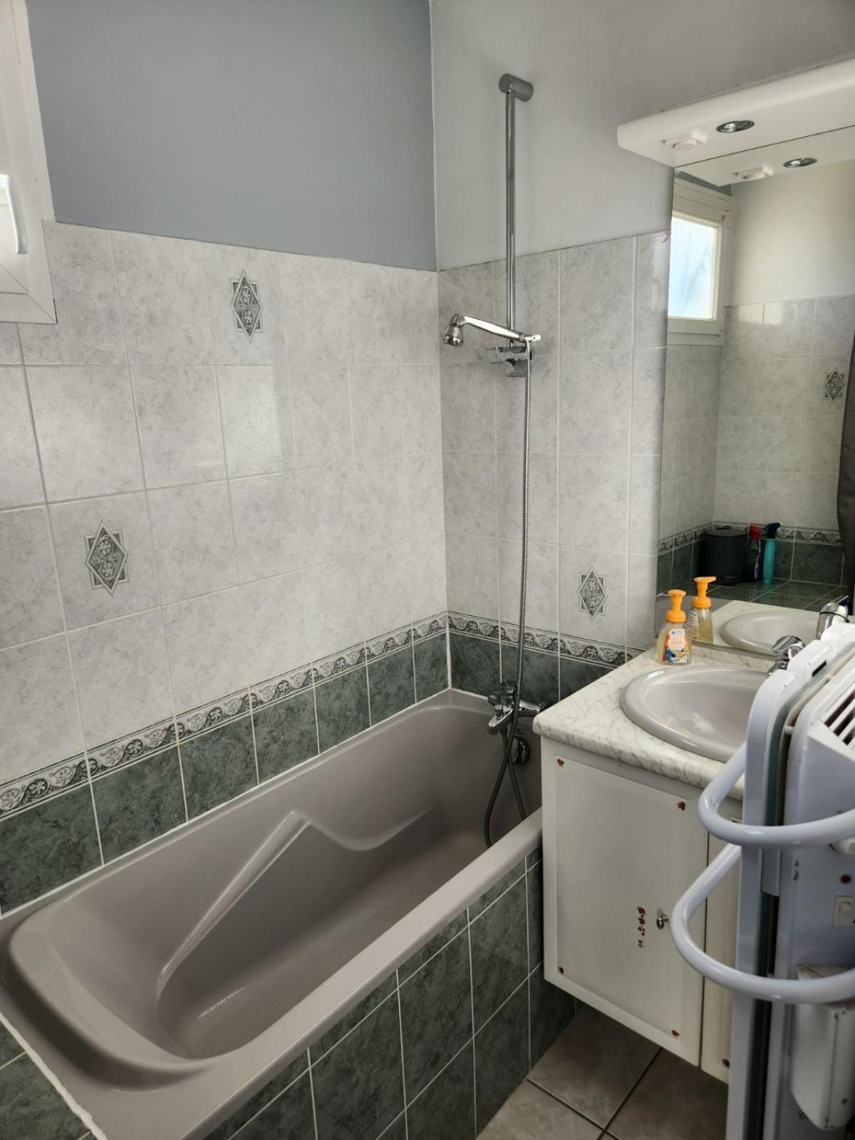 Logement Cosy Au Coeur D'Oradour Luaran gambar